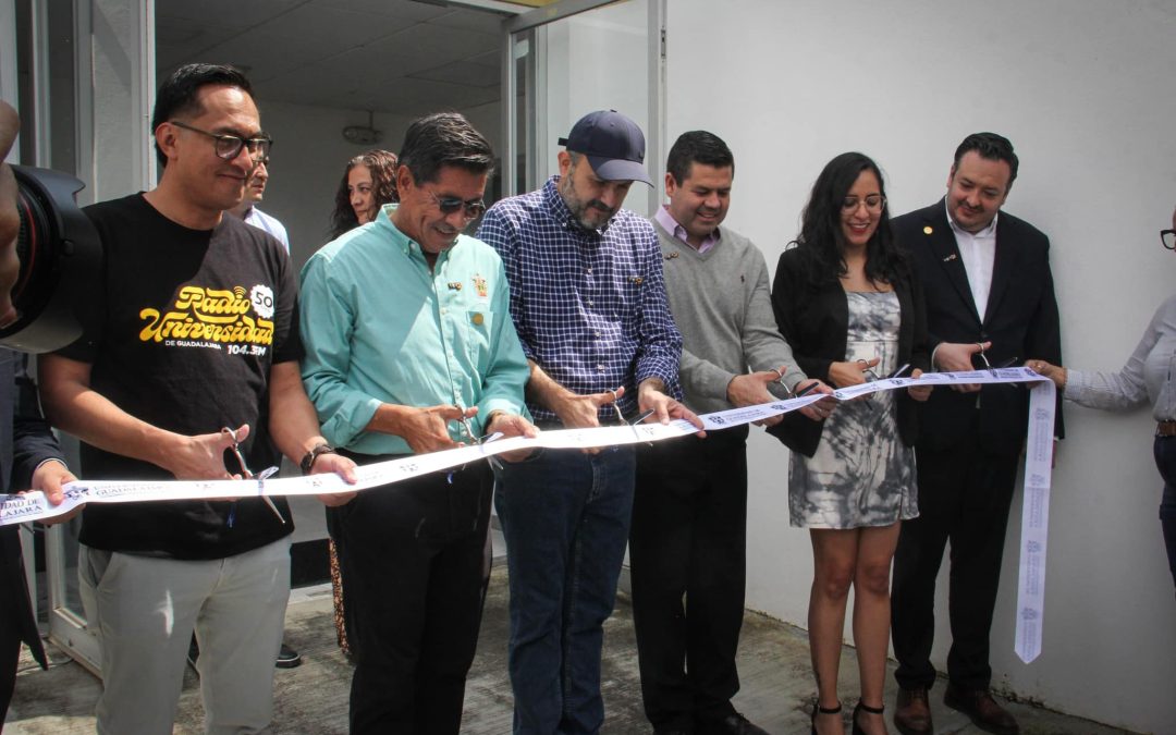 Inauguración de Radio Universidad Ciudad Guzmán